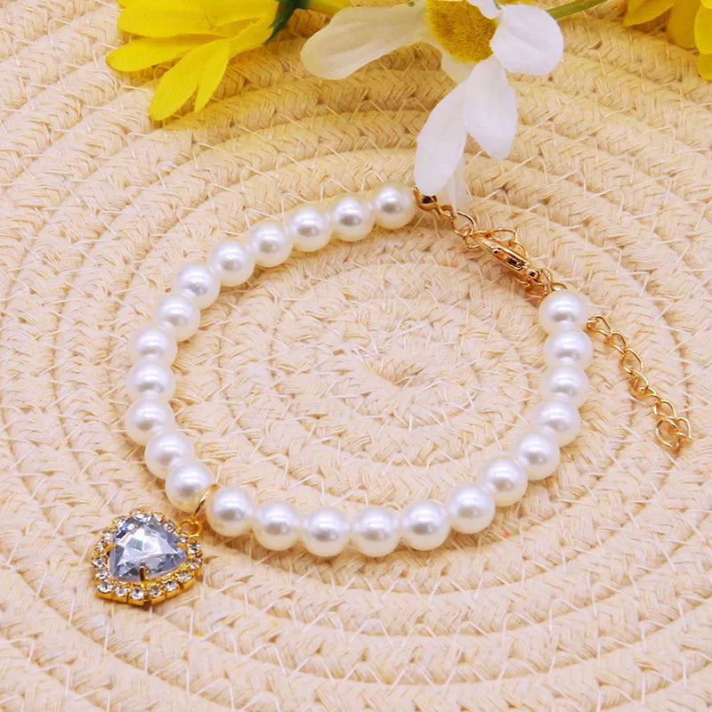 🐱 Elegant Pearl Cat Collar – Adjustable Cute Necklace for Kittens